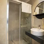 Channel Aparthotel