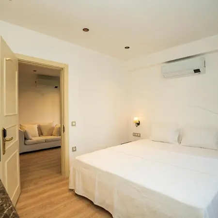 Hotel apartamentowy Channel 3*