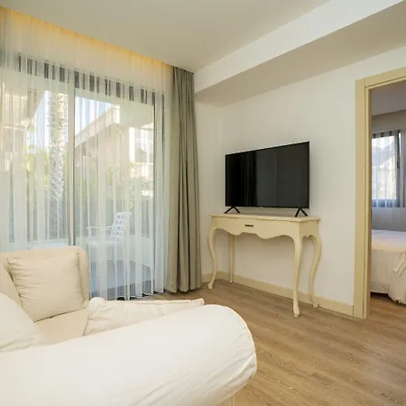 Channel Hotel apartamentowy 3*